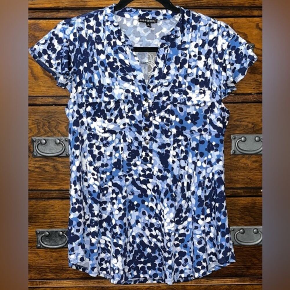 NWT! Ava & Grace Ruffle Sleeve Button Detail Blouse 19” P2P